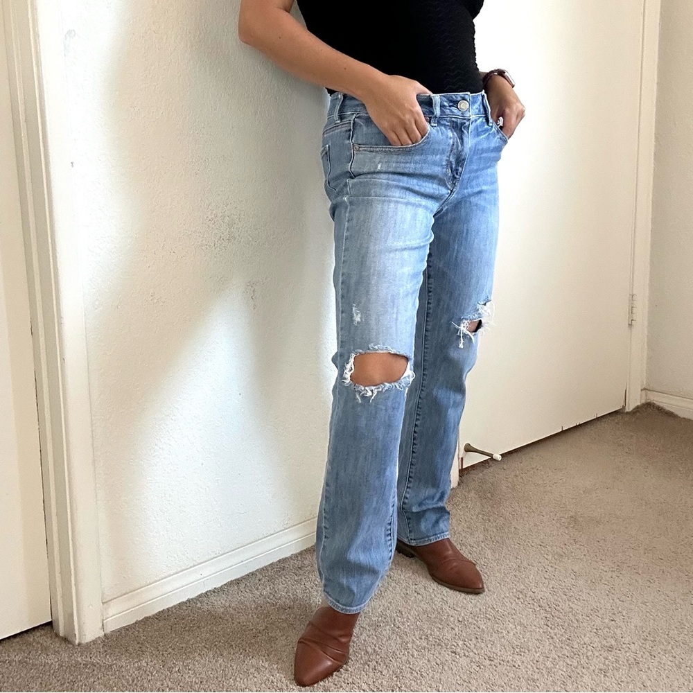 American Eagle Light Blue Straight Leg Distressed Jeans Size 10 - Picture 3 of 15
